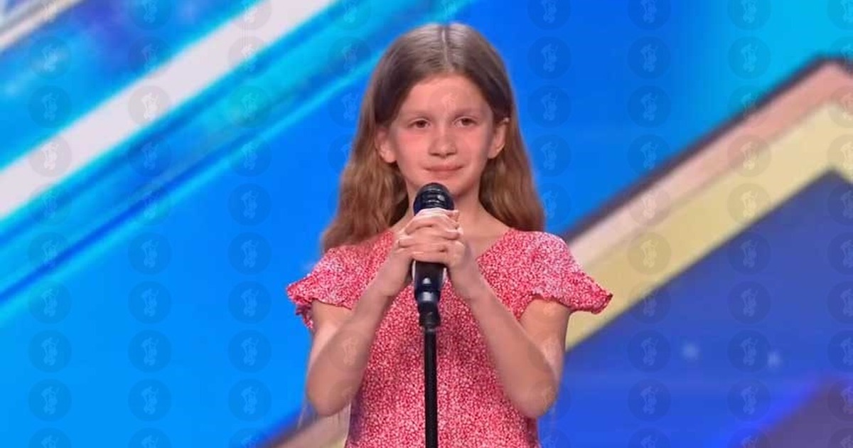 Olivia Lyness singing