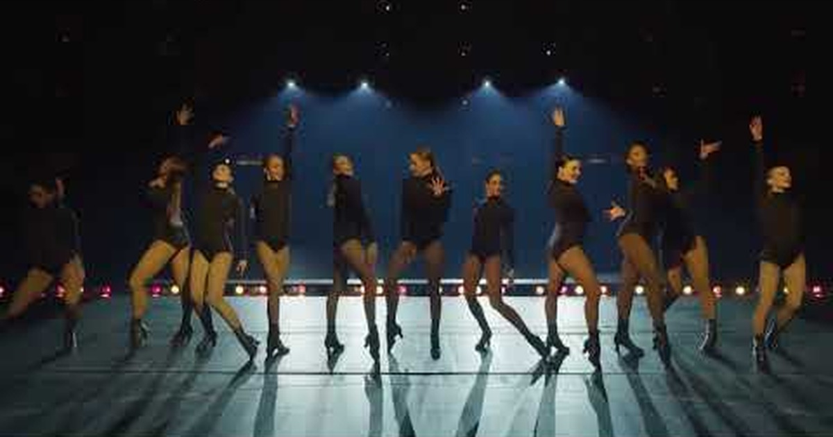 Rockettes dancing
